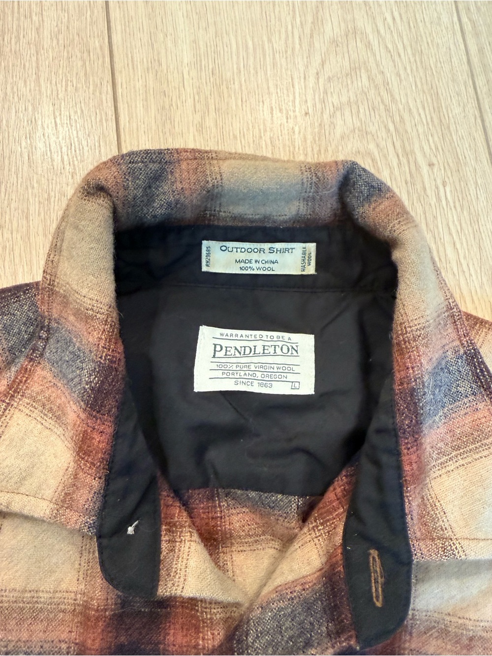 Pendleton 100% Wool Plaid Shirt in Brown & Cream men’s outdoor shirt - Picture 4 of 7